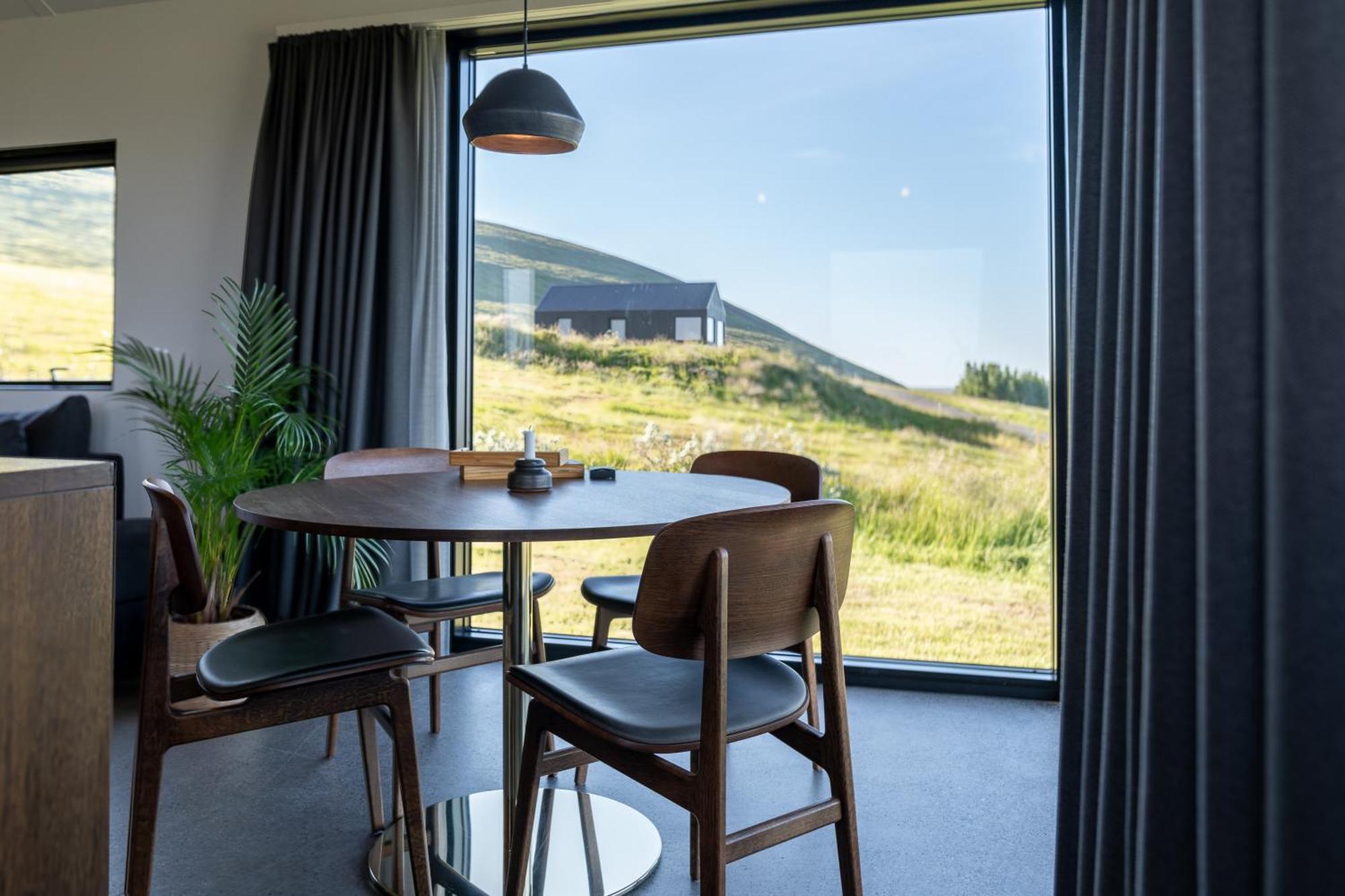 Svartaborg Husavik Luaran gambar